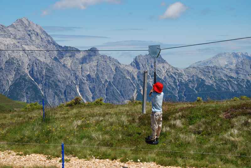  Leogang wandern mit Kindern und Abenteuerspielplatz am Berg auf dem Asitz