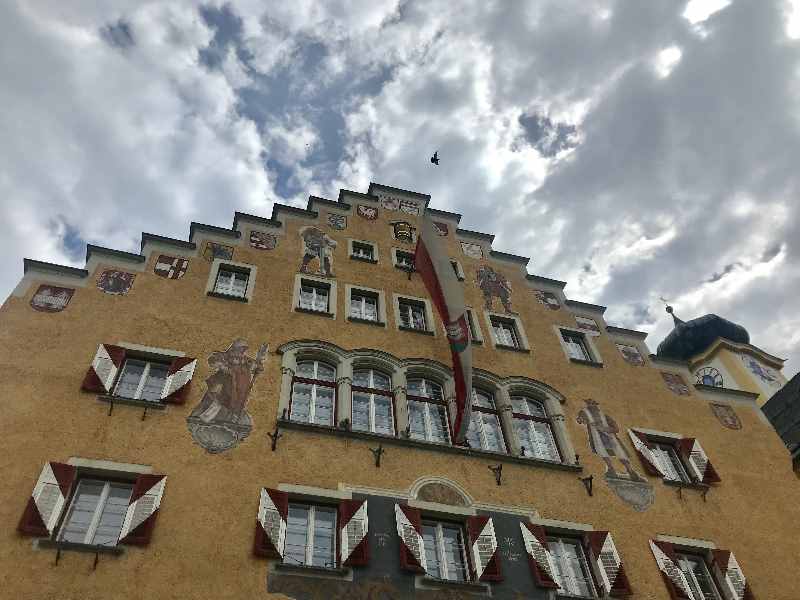 Rundgang durch die Altstadt Kufstein mit Kindern, hier das Rathaus