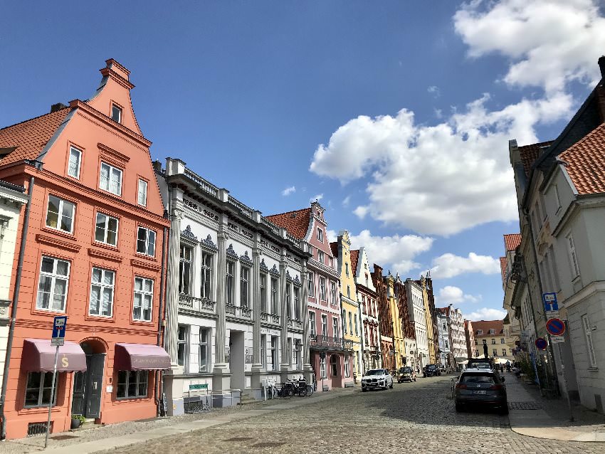 So eindrucksvoll ist die Altstadt Stralsund mit den historischen Häusern
