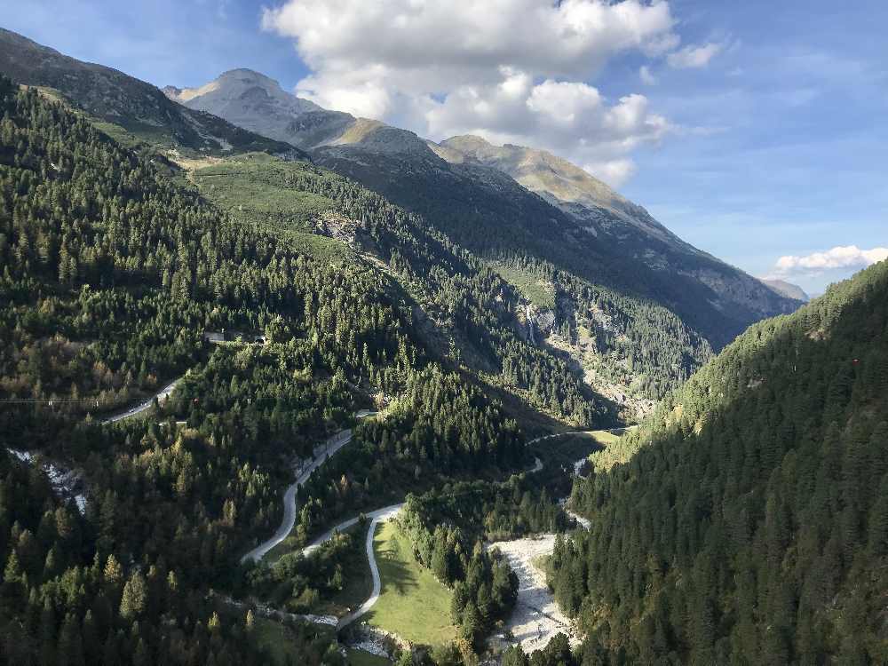 Landschaftlich toll Anreise zum Schlegeisspeicher - über diese Panoramastraße kommt du an den Gebirgsstausee