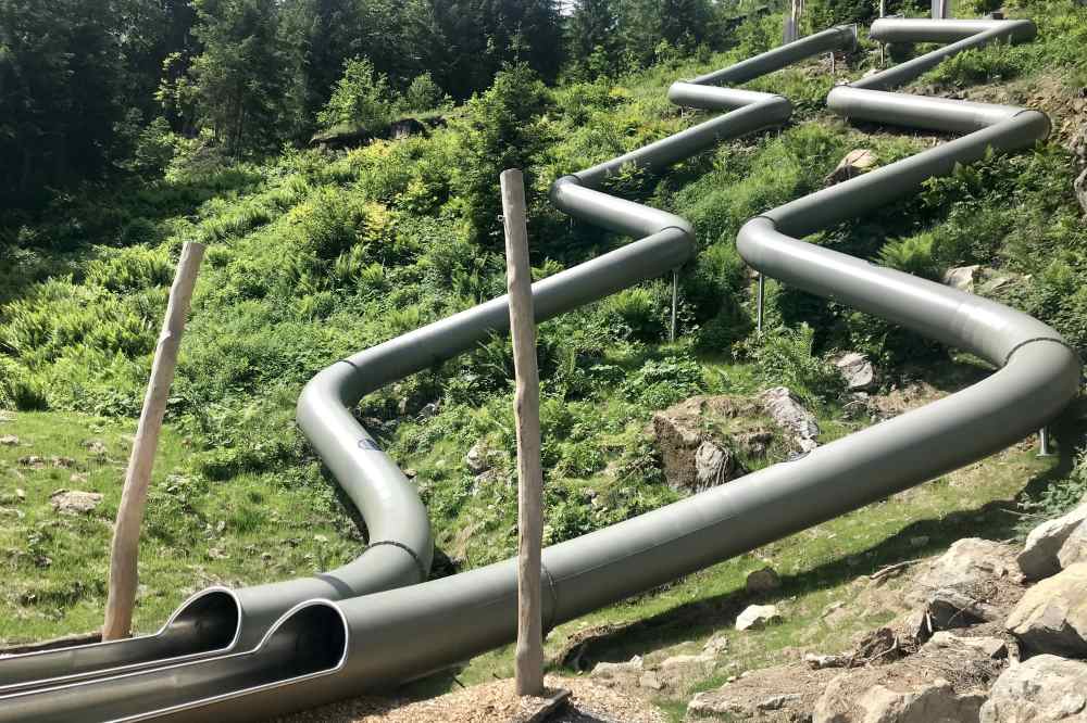 Einmaliges Ausflugsziel mit Kindern: Der Rutschenpark mit über 60 Meter langen Rutschen am Golm