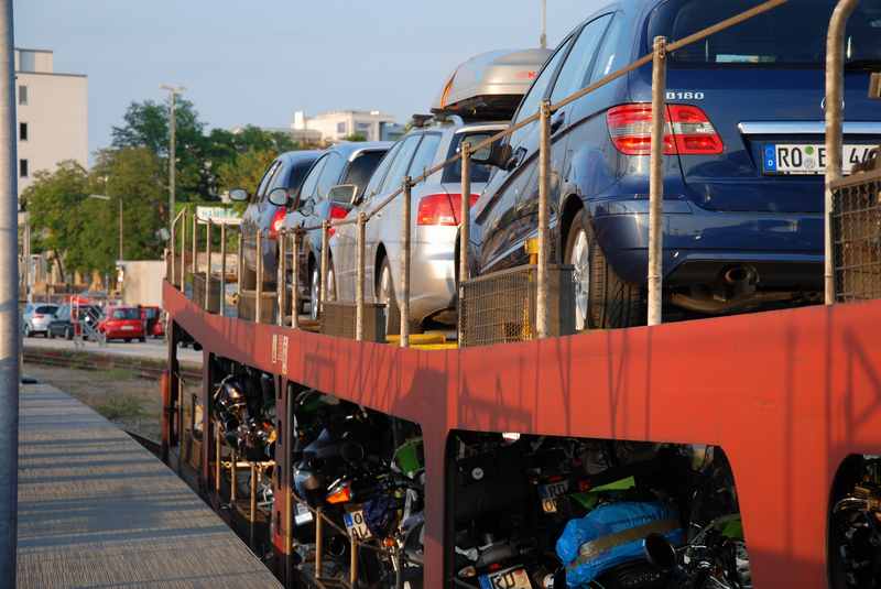 Autozug Hamburg - München: Die Autoverladung in München 