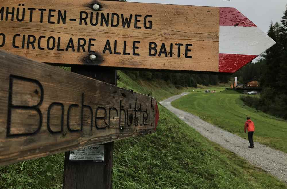 Wir wandern von der Mittelstation der Gitschberg Bergbahn zur Bacherhütte