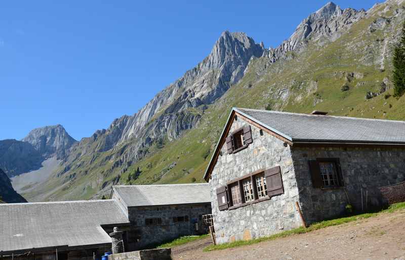 Über die Bächialp zum Oberblegisee wandern mit Kindern 