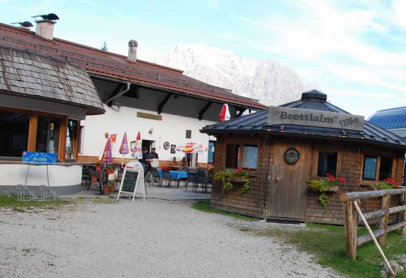 In Tirol zur Brettlalm wandern mit Kindern