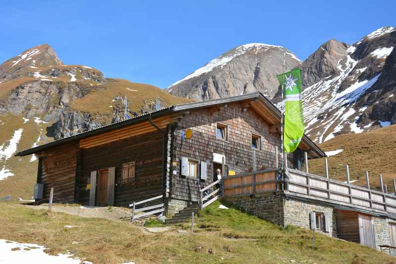 Das Ziel der Familienwanderung: Die Brixner Hütte in den Pfunderer Bergen in Südtirol