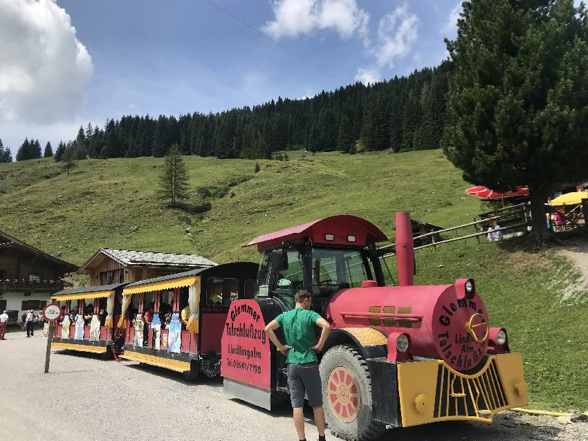 ... wem das zu anstrengend ist, nimmt den Bummelzug.