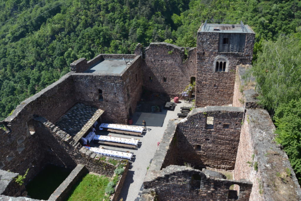 Burgenwanderung Eppan: Von Burg zu Burg wandern zum Schloss Hocheppan