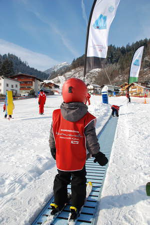 Perfekte Skiwiese zum Skifahren lernen: Der Burglift in Stans bei Innsbruc