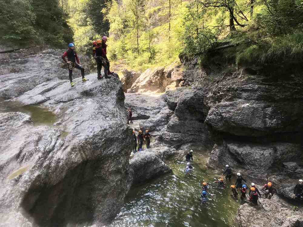 Zur Almlust gehört auch eine Aktivschule dazu, von der aus wir diese schöne (und leichte) Canyoningtour gemacht haben