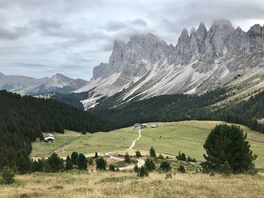 Vom Cavallino Bianco hinauf in die schönen Dolomiten