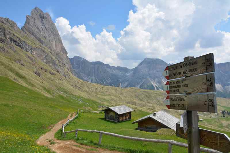  Von der Bergstation Col Raiser wandern mit Kindern in Südtirol - eine tolle Familienwanderung zur Panascharte