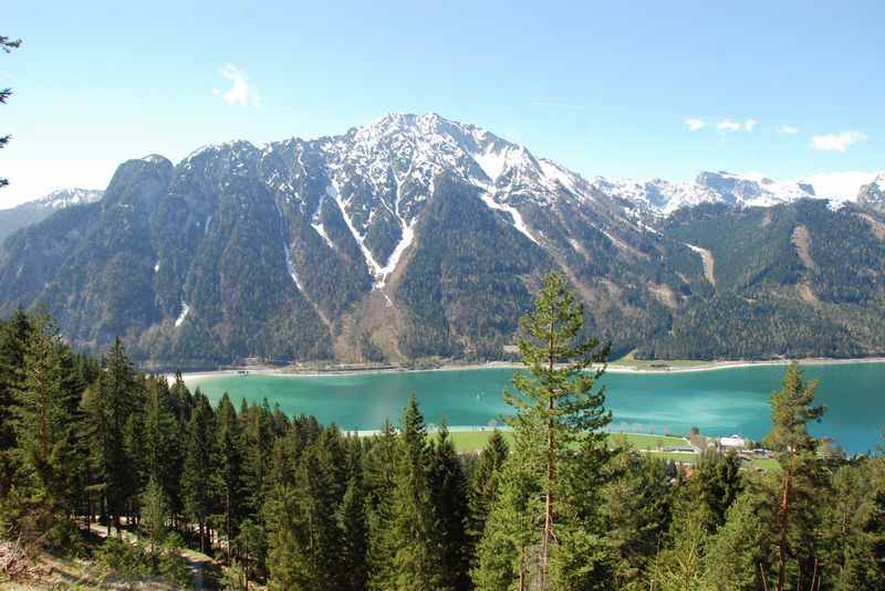 Dalfazer Wasserfall Wanderung mit Blick auf den Achensee