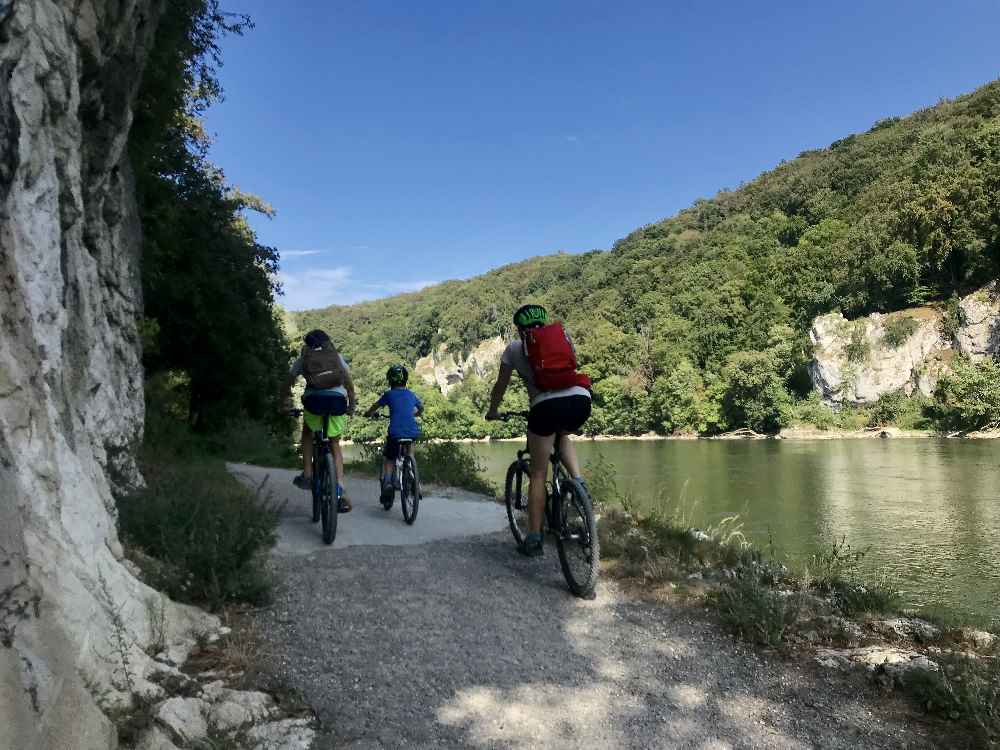 Fernradweg Deutschland mit Kindern: So toll war es am Donauradweg am Donaudurchbruch