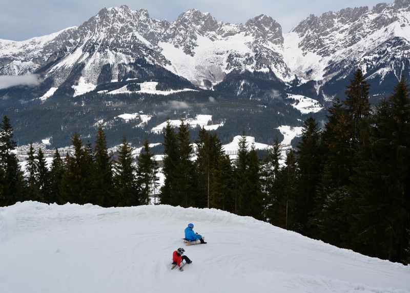 Rodeln Wilder Kaiser Ellmau: Rasant führt die Rodelbahn gegenüber vom Kaisergebirge