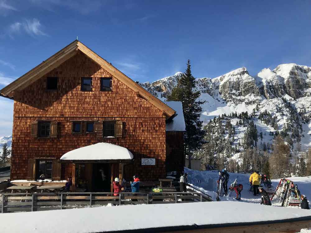 Und hier die Erfurter Hütte - beide Hütten kochen sehr gute Tiroler Küche! 