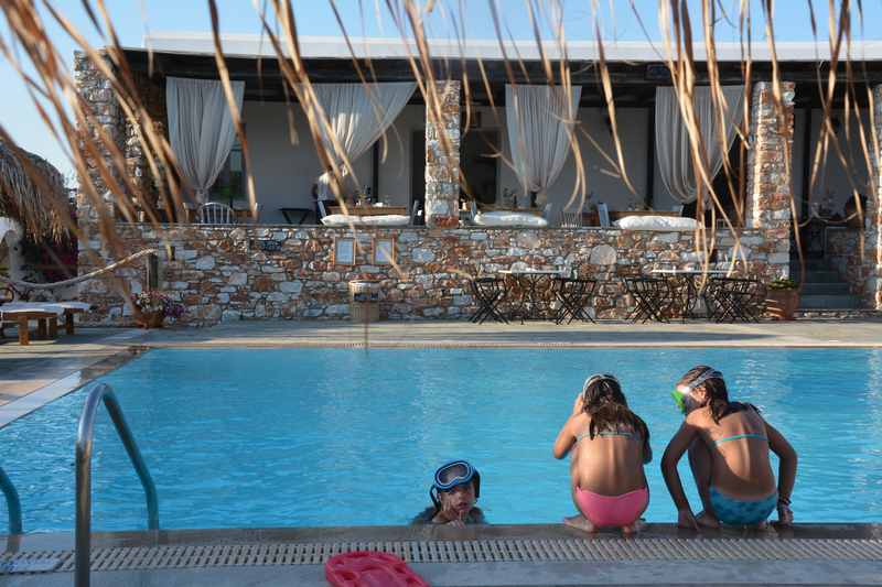 Familienhotel Griechenland mit Pool - das Parosland Hotel