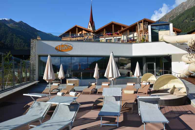 Blick auf das Hotel Huber Vals in Südtirol