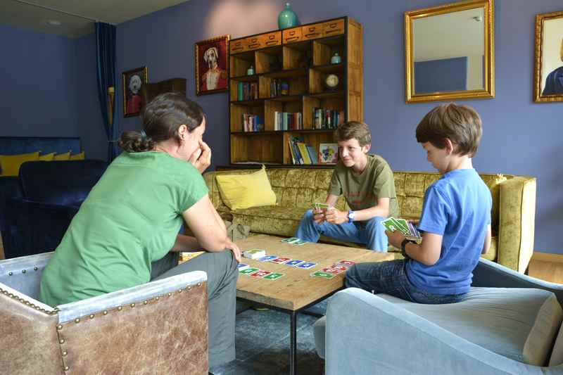 Spielen in der Lobby im Familienhotel Garmisch Partenkirchen 