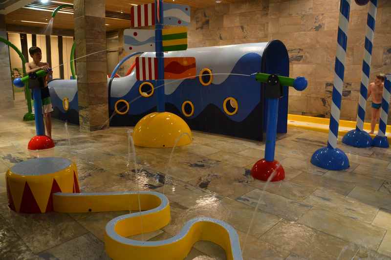 Indoor Wasserspielplatz im Familienhotel Dachsteinkönig