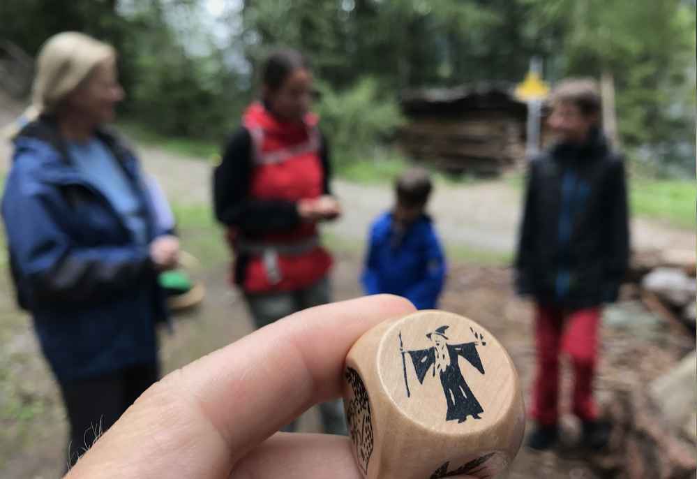 Familienurlaub Osttirol: Jeder erfindet ein Stück Geschichte, das jeweilige Symbol sollte vorkommen