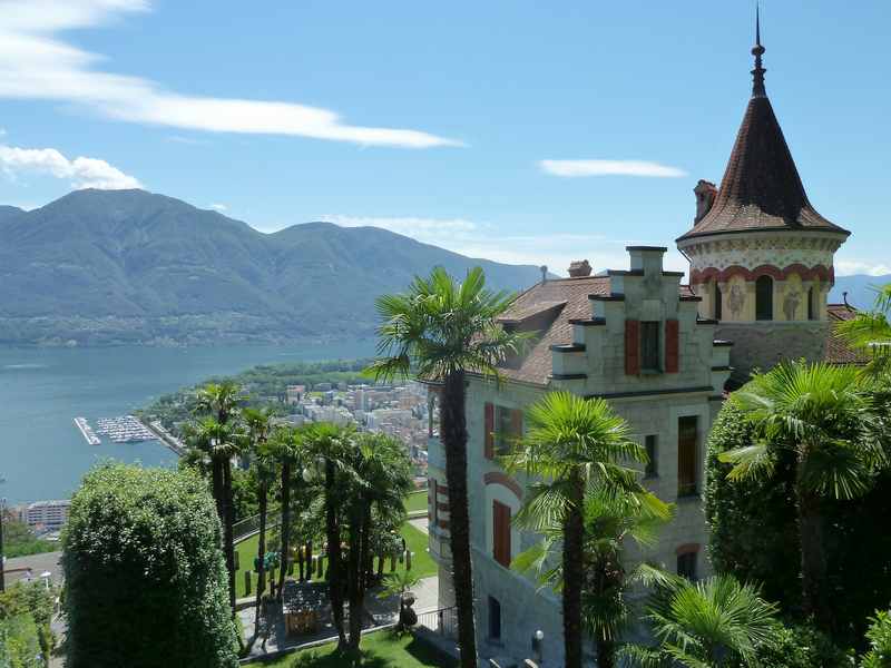 Tessin mit Kindern -  oberhalb von Locarno in den Familienferien unterwegs