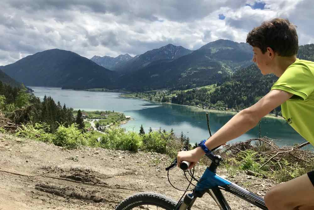 Am Weissensee kannst du radfahren und mountainbiken mit Kindern 