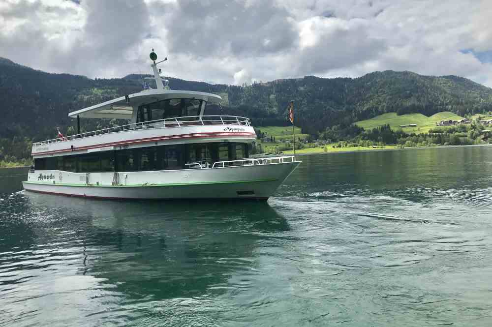 Ausflug mit dem Schiff in Kärnten am Weissensee