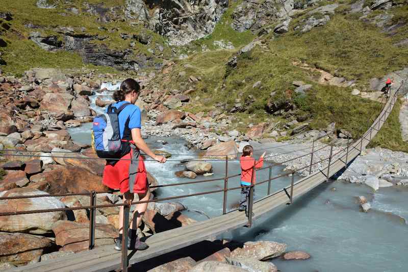 Familienwanderung Südtirol: Beim Aglsboden oberhalb von Sterzing wandern mit Kindern