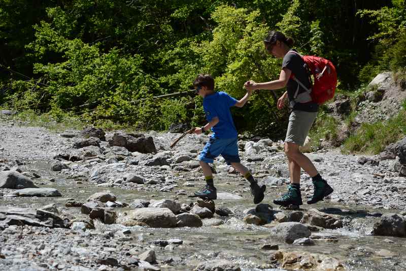 Dann "müssen" wir über den Felsweißbach wandern