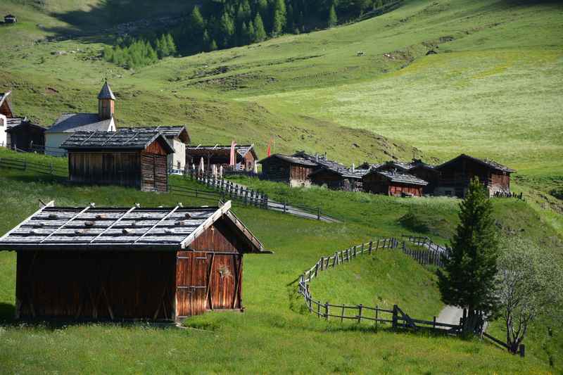 Die wunderschöne Fanealm - an ihr wandern wir vorbei auf dem Weg zum Marblsee