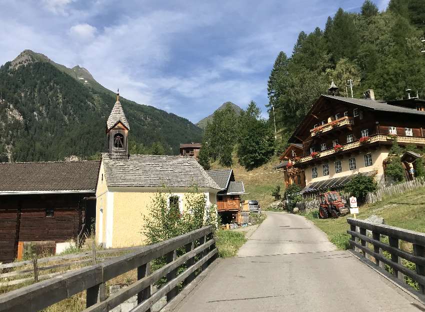 Idyllisch: Der Sturm - Archehof in Heiligenblut. Ferienwohnungen auf dem einzigen Archehof in Kärnten.