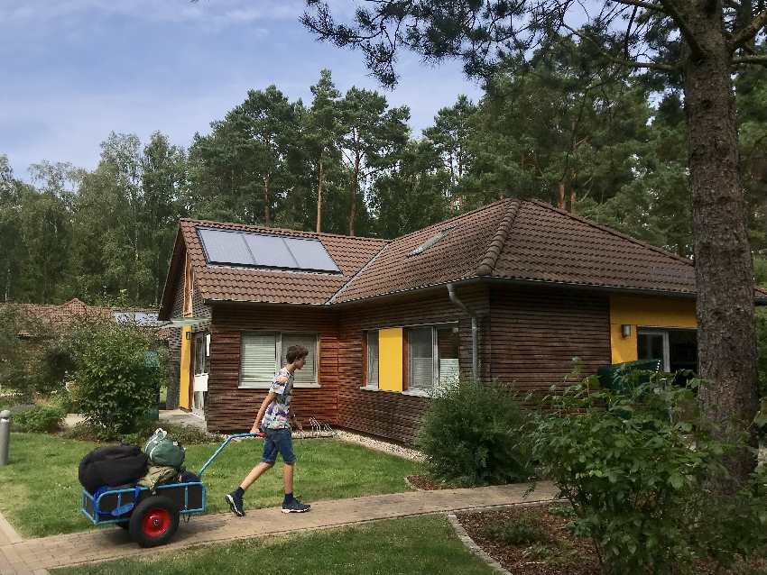 Unsere Anreise in die Ferienwohnung Trassenheide: Das ist das GEW-Feriendorf Trassenmoor