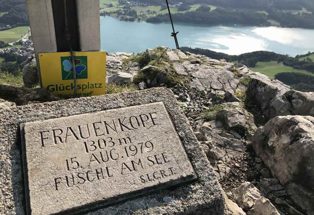 Vom Frauenkopf schauen wir auf den Fuschlsee und die Lichtreflexionen