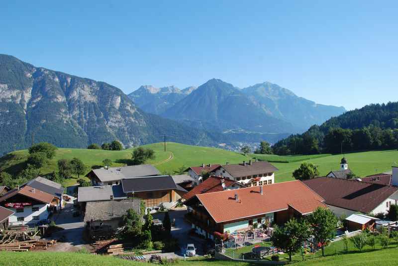 In Gallzein wandern mit Kindern am zehn Kapellenweg