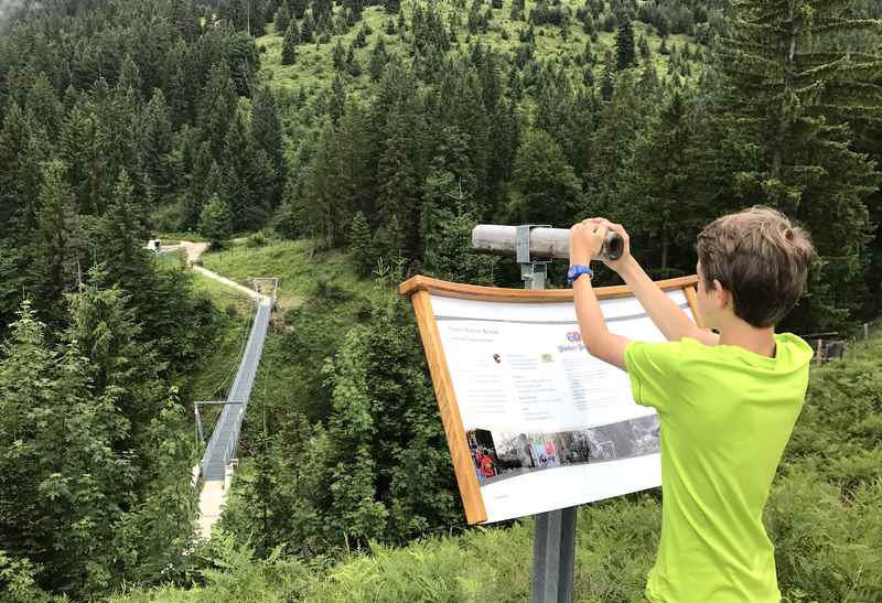 Vom Familienhotel Garmisch Partenkirchen zur Hängebrücke wandern