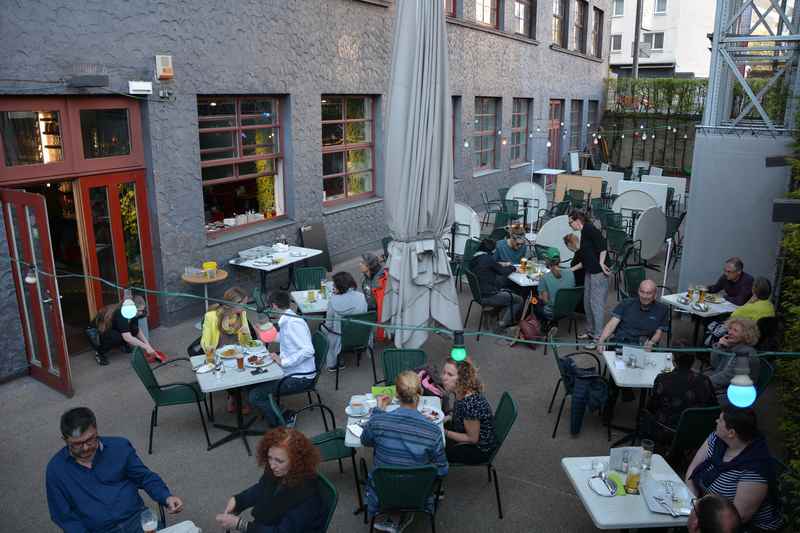 Bei schönem Wetter ist der Gastgarten beim goldenen Krokodil wunderbar