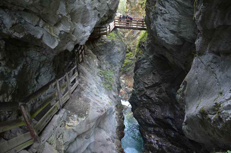 Durch die Gilfenklamm bei Sterzing wandern mit Kindern in Südtirol