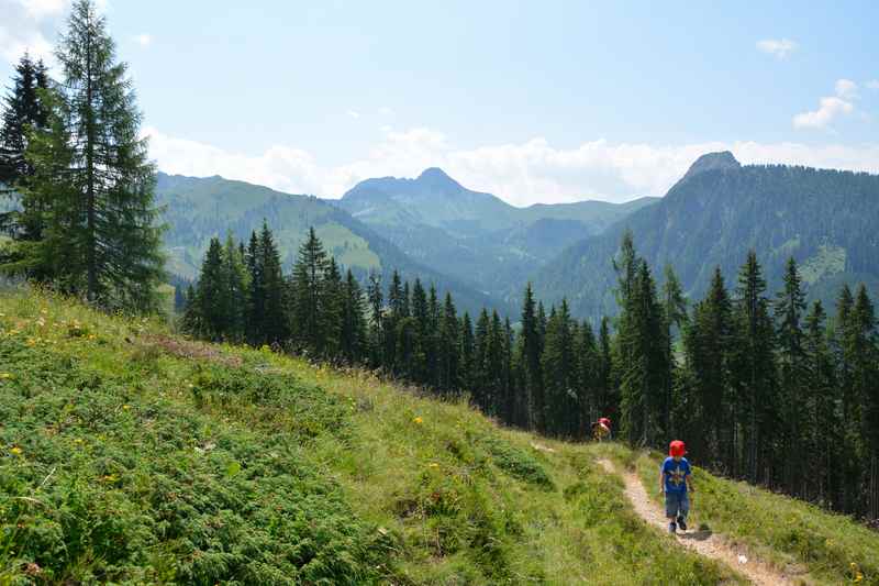 In den Bergen bei Großarl wandern mit Kindern im Salzburger Land 