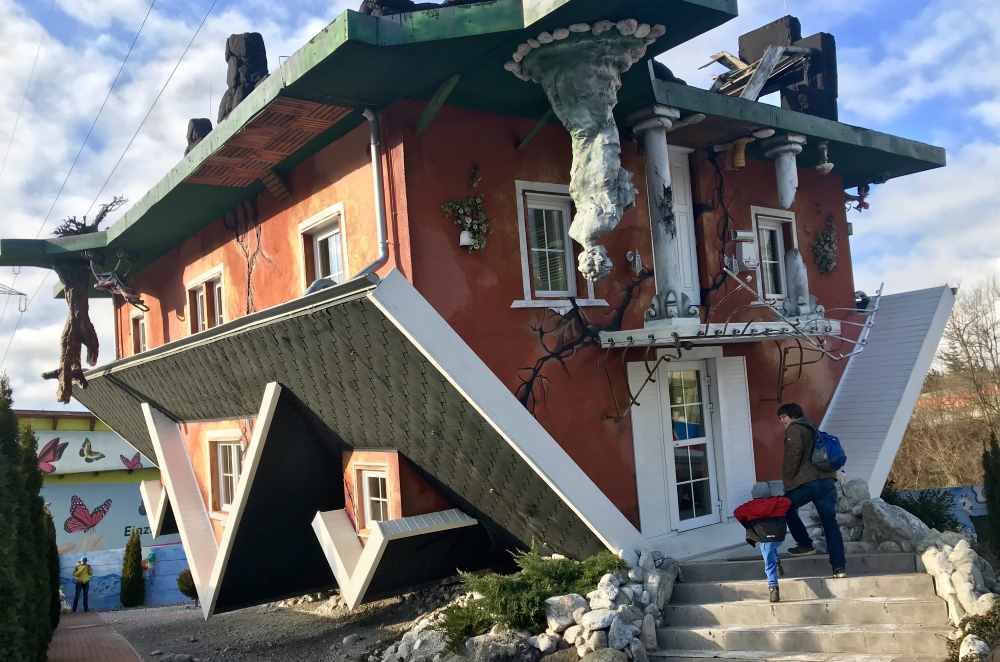 Das ist die Ansicht von außen auf das Haus am Kopf in Tirol 