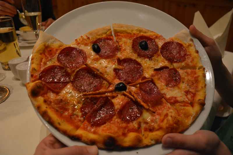 Edelweiss Berchtesgaden: Familienhotel mit Hello Kitty Pizza