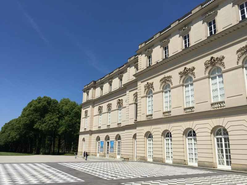 Das prächtige Schloss Herrenchiemsee auf der Chiemseeinsel 