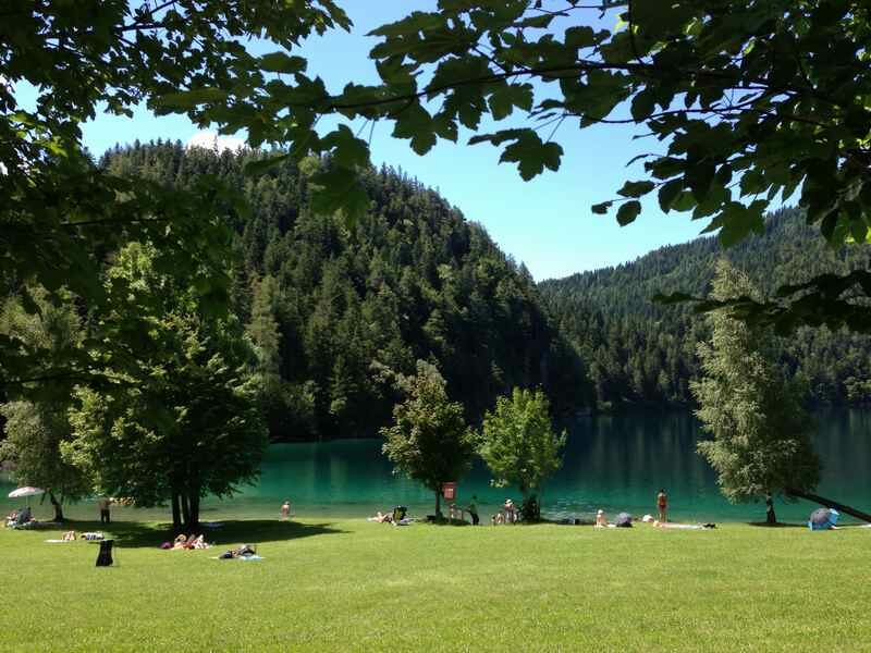  Der Hintersteiner See am Kaisergebirge 