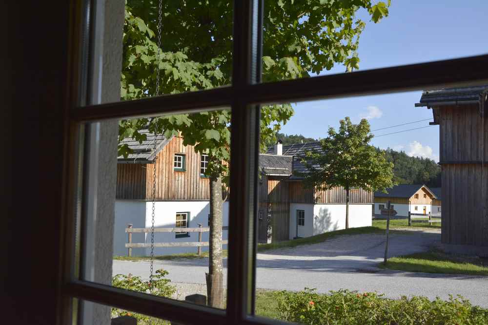 Hagan Lodge:  Der Blick aus unserem Wohnzimmer auf die anderen Hütten 