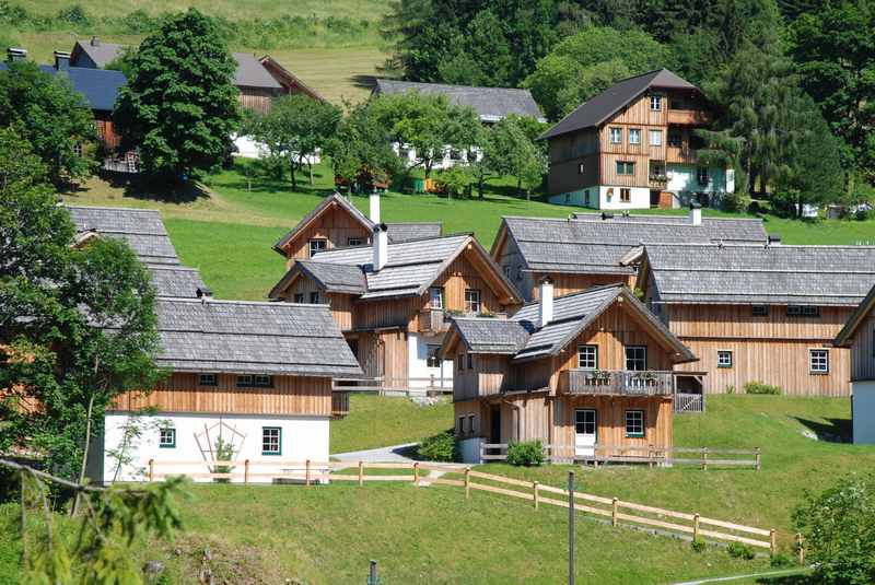 Hüttendorf Österreich - willst du auch einen Urlaub in dieser Idylle verbringen