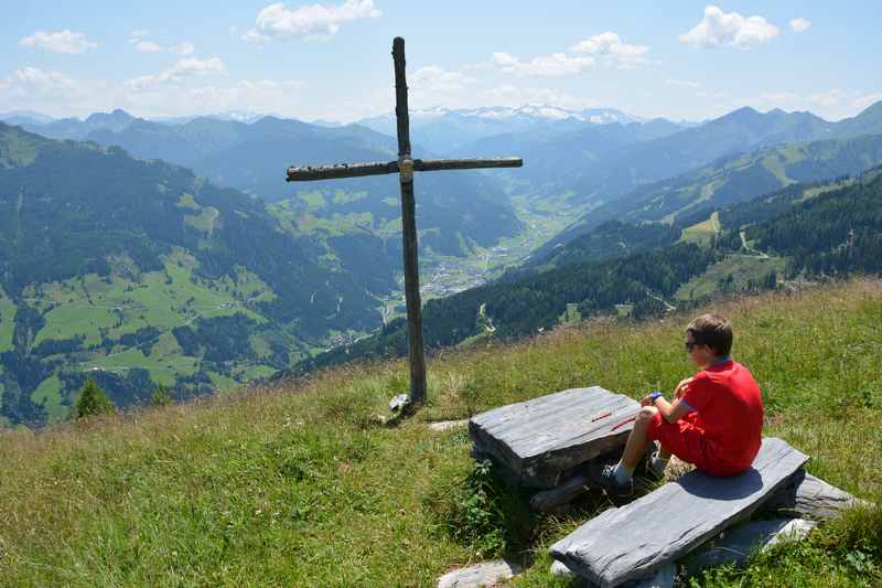 Auf den Wetterkreuzsattel in Großarl wandern mit Kindern