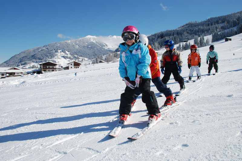 Am Schwannerlift Weerberg Skifahren mit Kindern bei Innsbruck in Tirol 