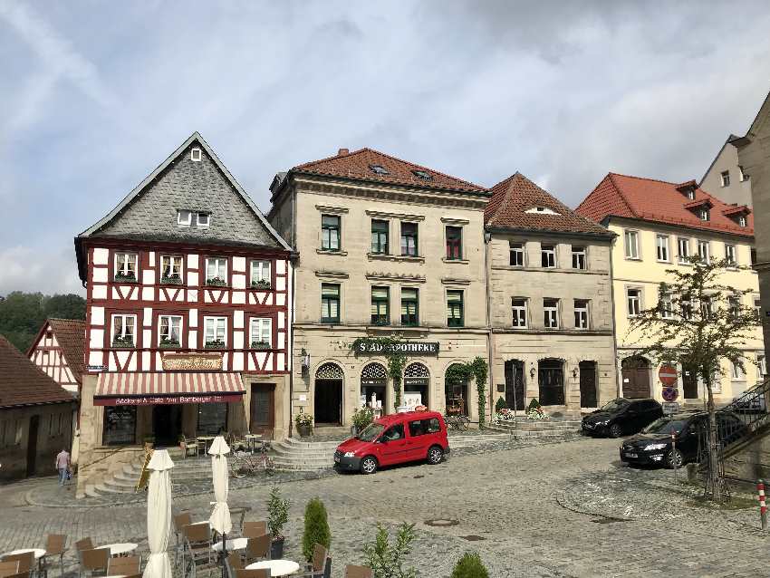 Auf dem Weg zum JUFA Hotel Kronach - so schön sind die Häuser in der Altstadt Kronach