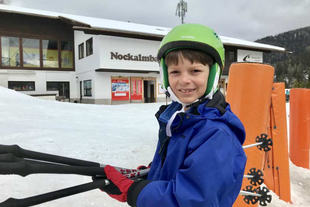 Bad Kleinkirchheim Skigebiet: Ab auf die Skipiste - hinein in die Gondel der Nockalmbahn