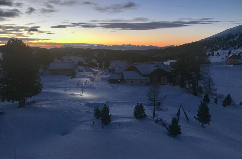 Im Heidihotel kannst du den Sonnenaufgang in den Karawanken sehen